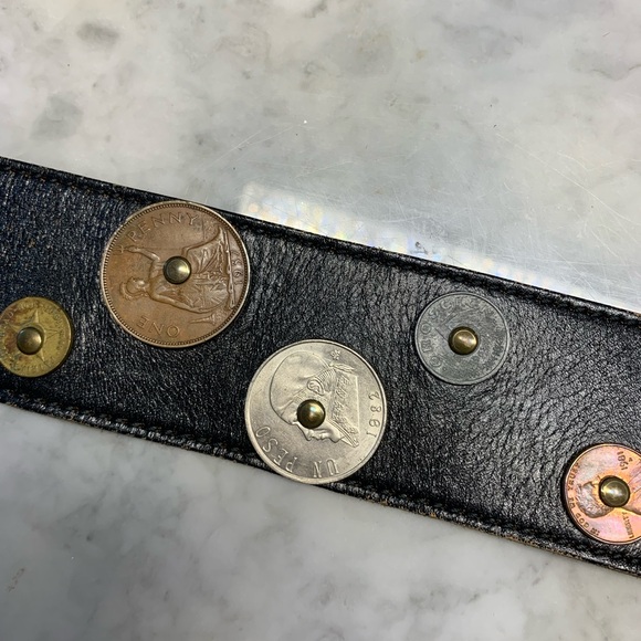 Mens Black Leather Belt With Coins From Around World Size Medium Leather Shop - Picture 3 of 11